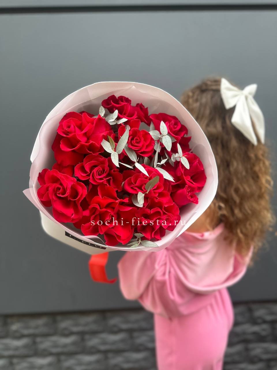 Красные французские розы — доставка цветов Ярославле
