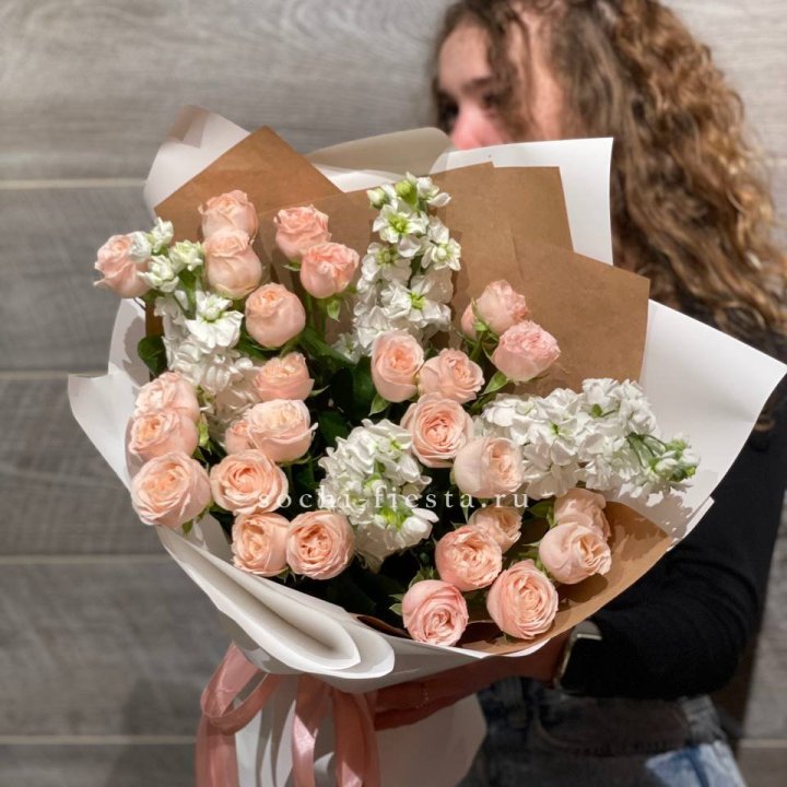 Букет бомбасти и маттиола в Ярославле