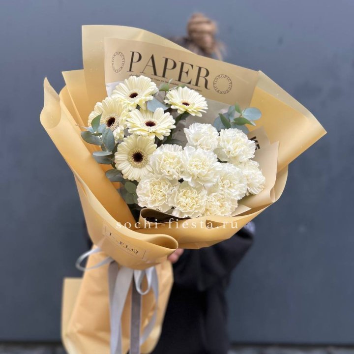  Букет с диантусами и герберами в Ярославле