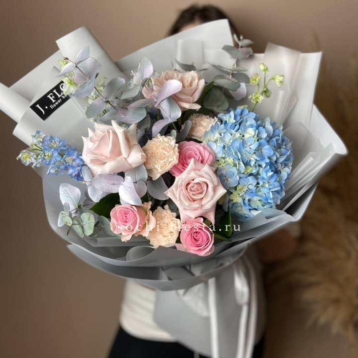 Букет с гортензией № 4 в Ярославле