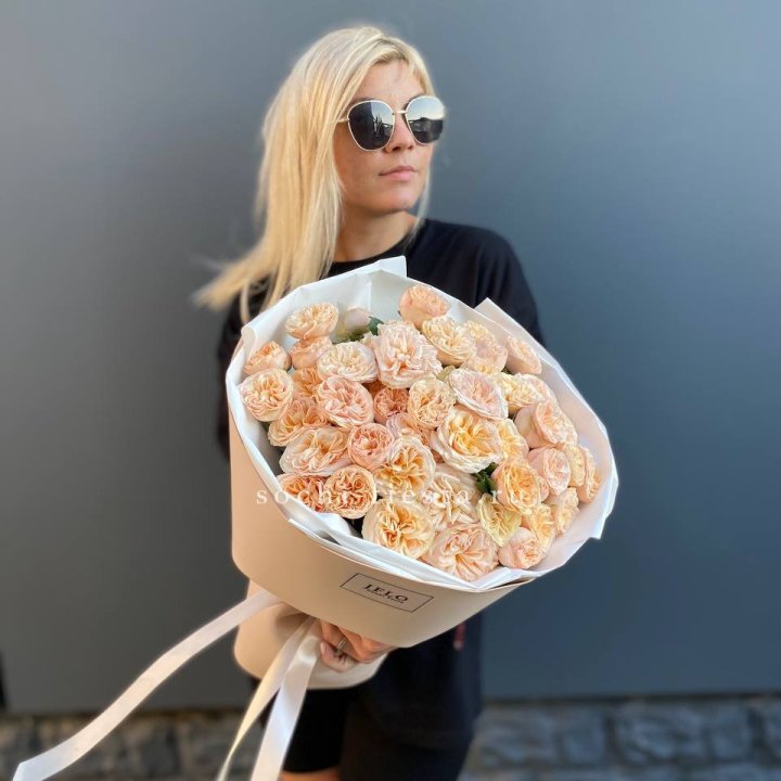 15 пионовидных роз №2 в Ярославле