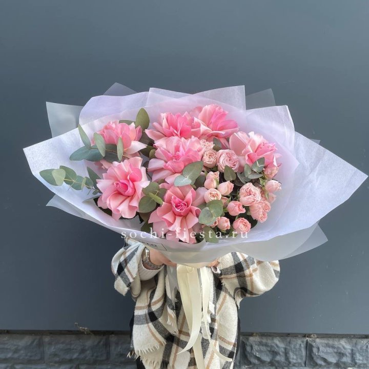 Букет французских и пионовидных роз  в Ярославле