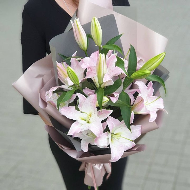 Букет розовых лилий в Ярославле