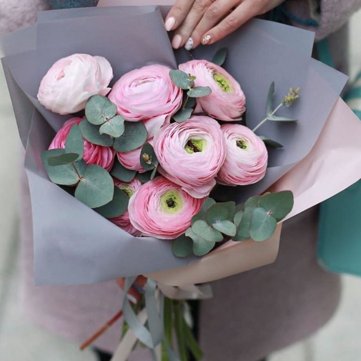 Ранункулюсы с эвкалиптом №1 в Ярославле