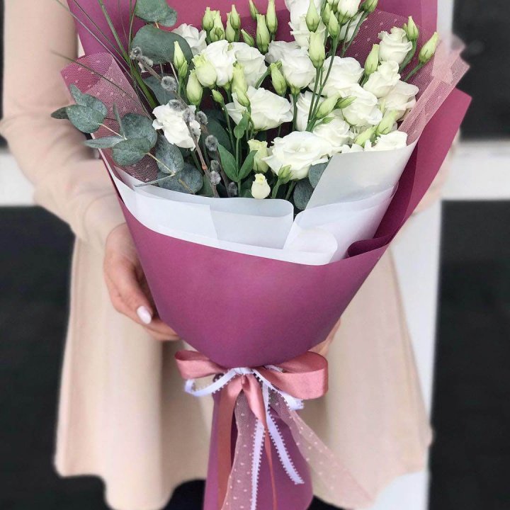 Эустомы с эвкалиптом в Ярославле