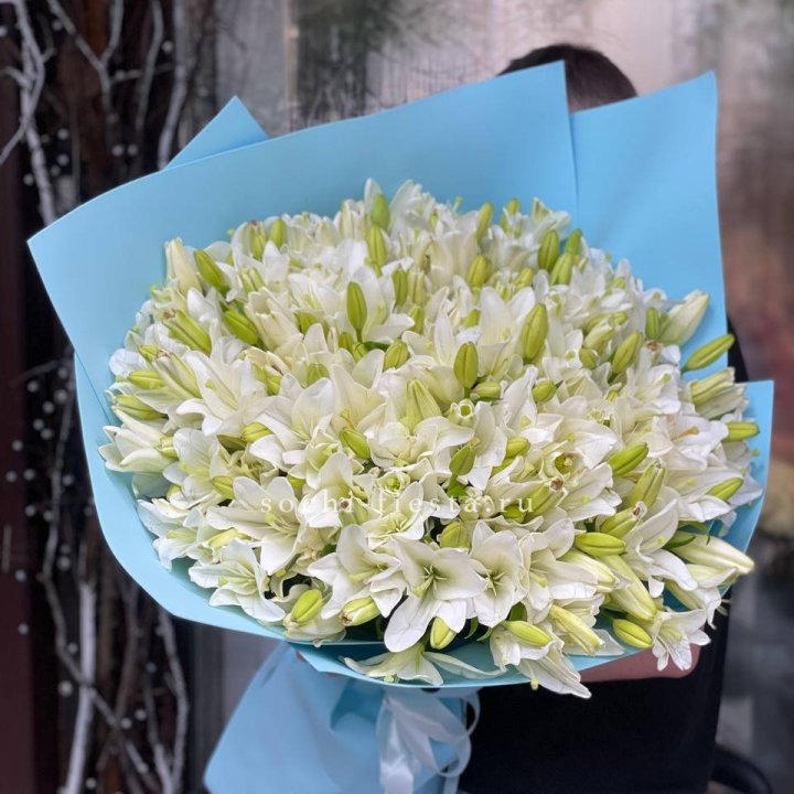 51 лилия в оформлении в Ярославле