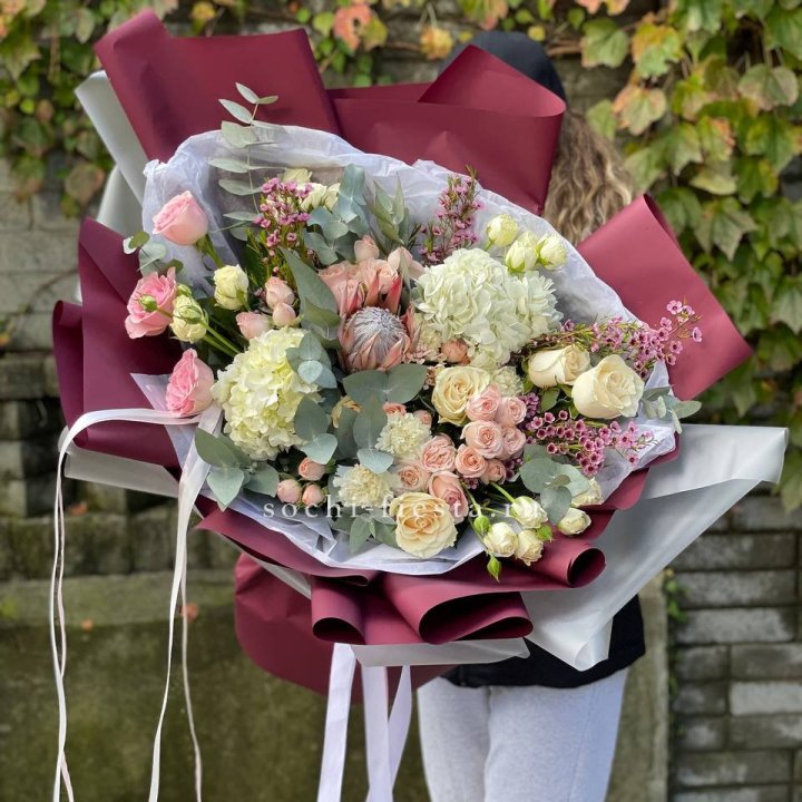 Авторский букет с протеей №1 в Ярославле