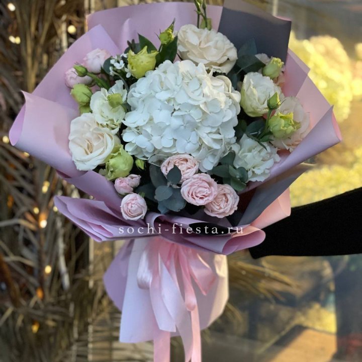 Букет с гортензией №3 в Ярославле