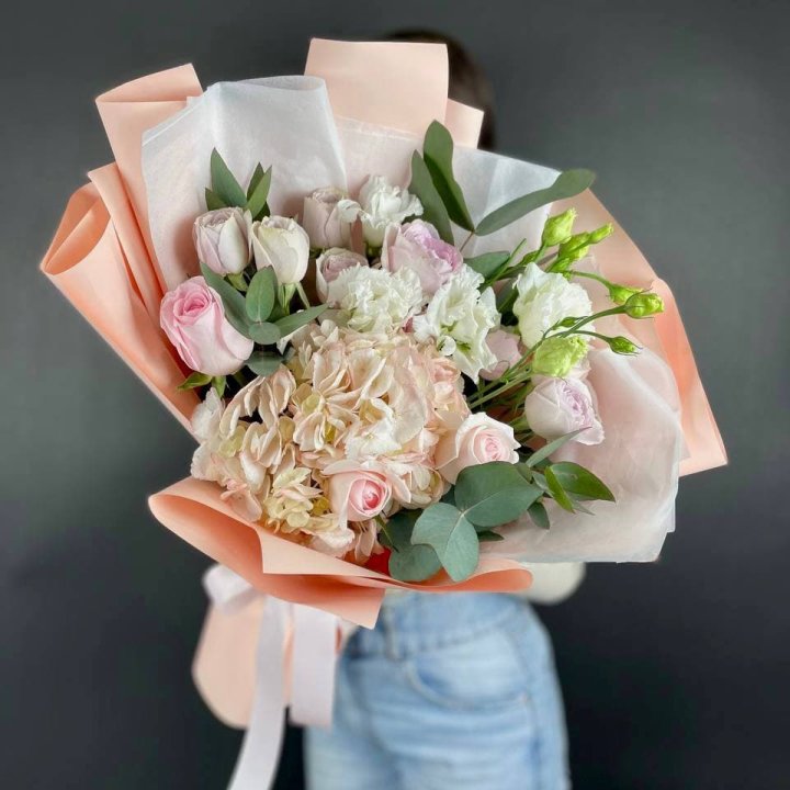 Букет с гортензией "Клодс" в Ярославле