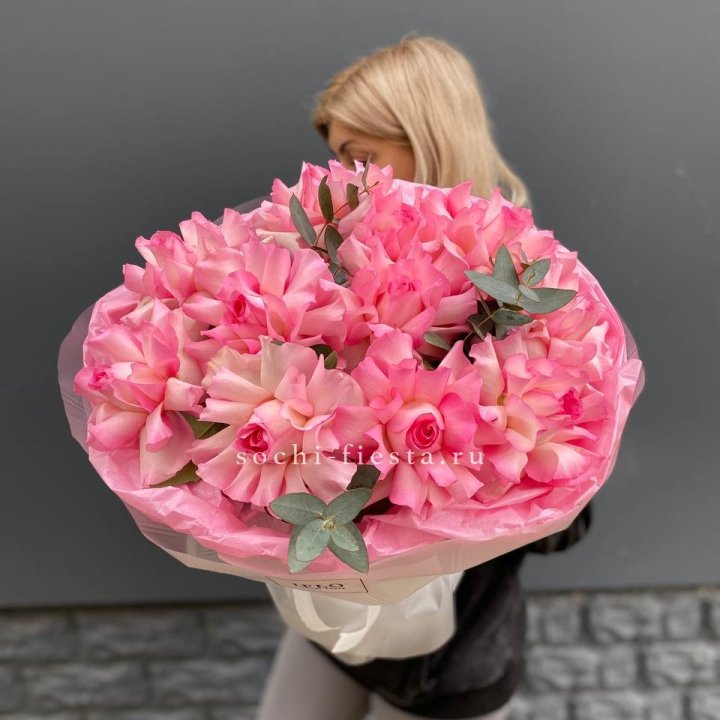 11 французских роз с доставкой в Ярославле