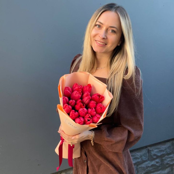  19 красных тюльпанов в Ярославле