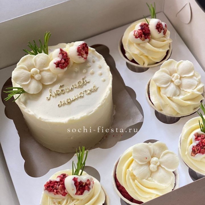 Капкейки и бенто-торт "Мамочке" в Ярославле