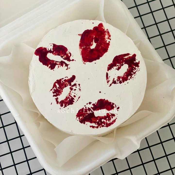 Бенто-торт "Поцелуй" в Ярославле