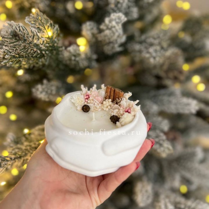 Свеча ароматическая в гипсе Руки с корицей в Ярославле