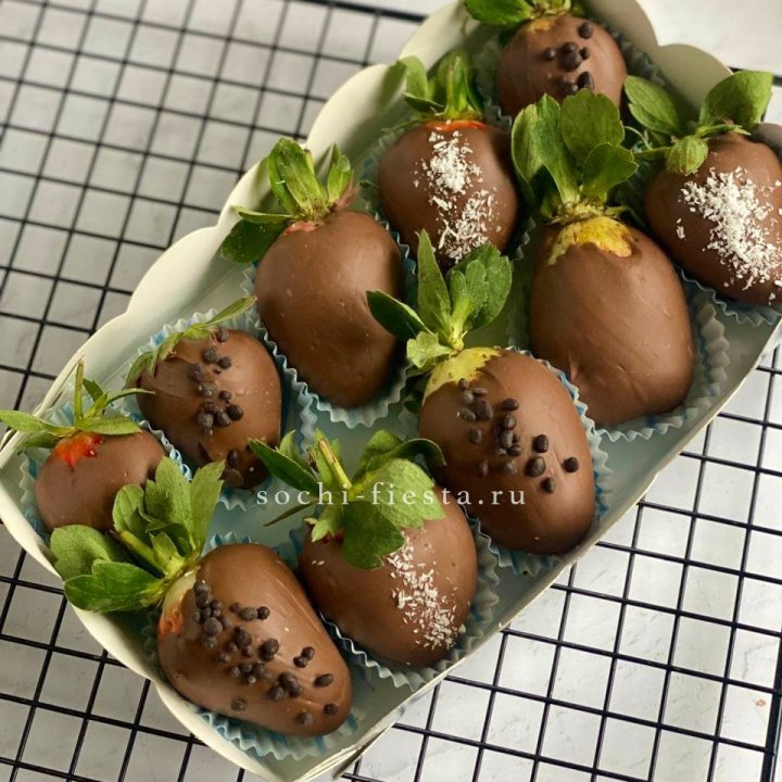 Клубника в шоколаде 10 ягод в Ярославле