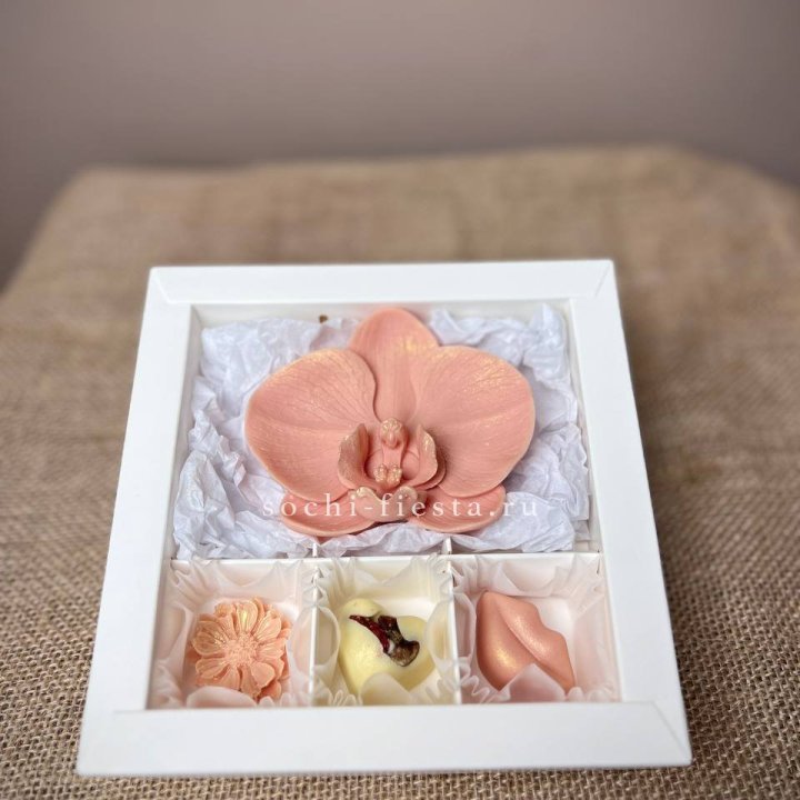 Конфеты из шоколада с Орхидеей в Ярославле