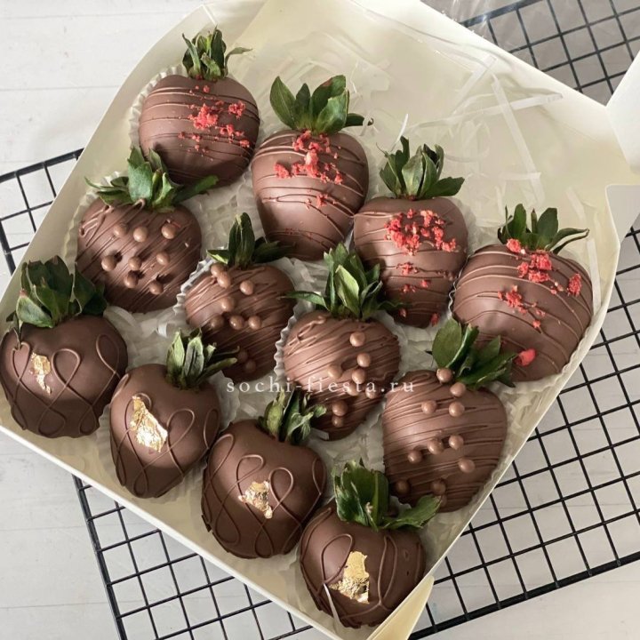 Клубника в шоколаде 12 ягод в Ярославле