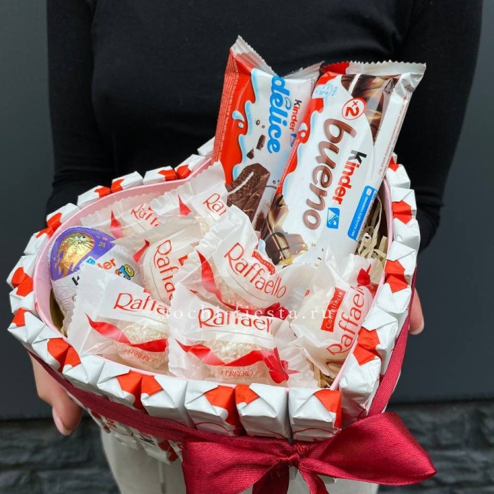 Подарочный набор сердце с Киндерами и Рафаэлло в Ярославле