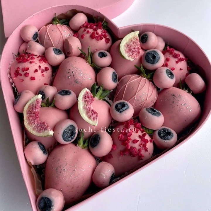 Клубника в шоколаде Сердце в Ярославле