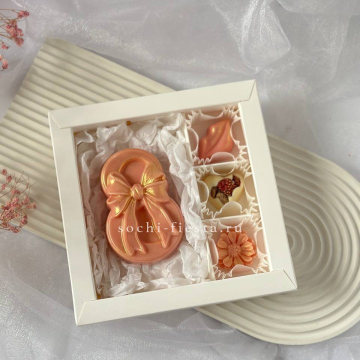 Конфеты из шоколада 8 Марта в Ярославле