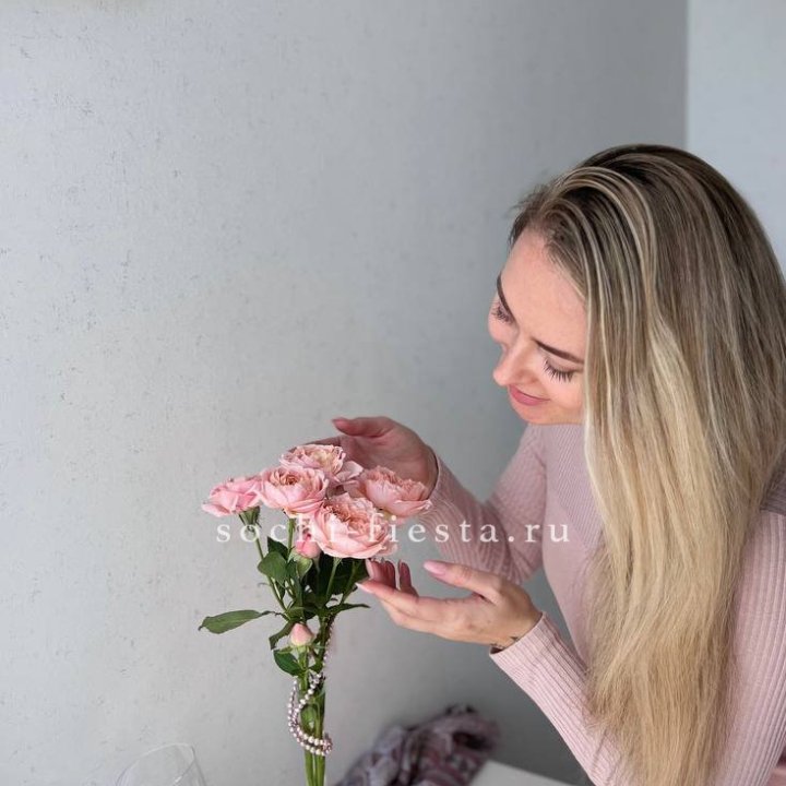 Цветочная подписка "Пакет маленький" в Ярославле