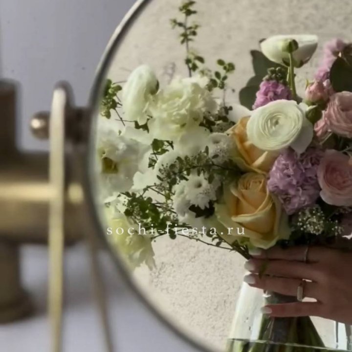 Цветочная подписка "Пакет средний" в Ярославле