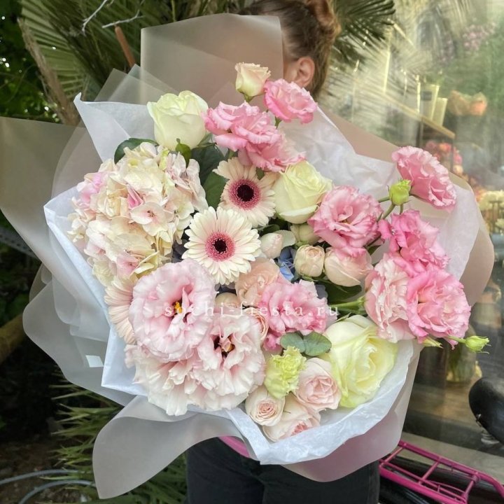 Дизайнерский букет "Лаундж пак" в Ярославле