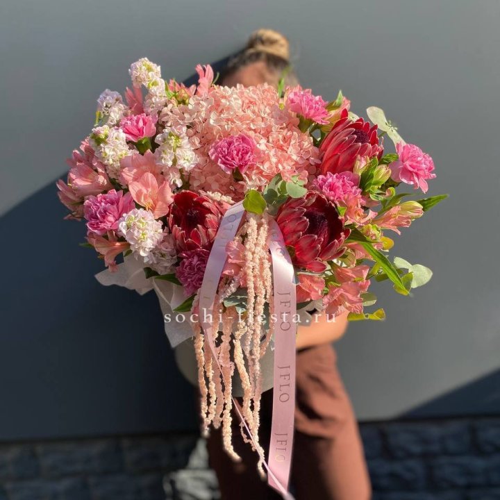 Коробка с цветами "Камикадзе" в Ярославле