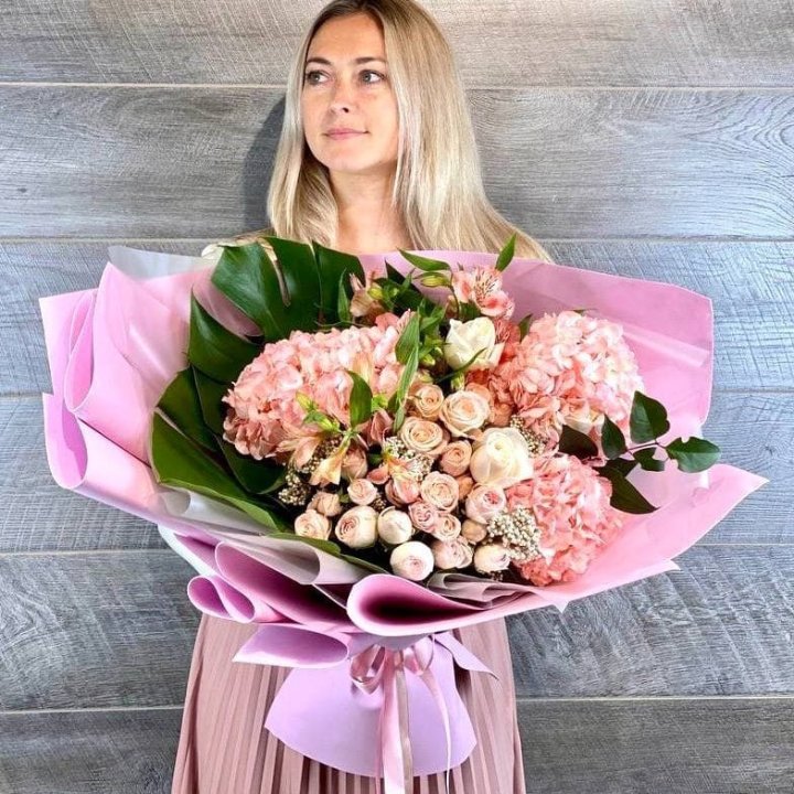 Дизайнерский букет "Валенсия-2" в Ярославле