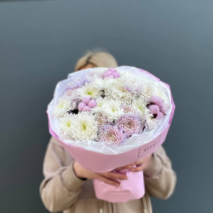 7 нежных хризантем в Ярославле