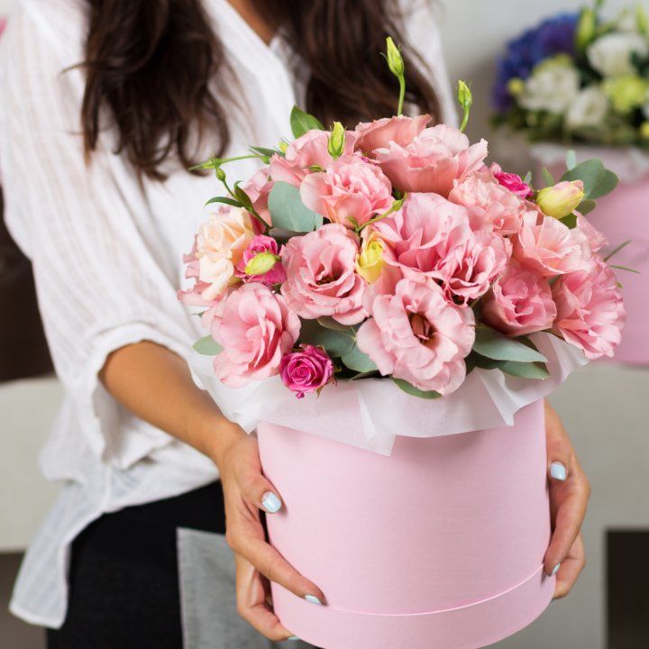 Эустома в шляпной коробке в Ярославле