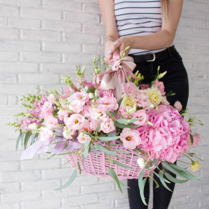 Авторская корзина №6 с доставкой в Ярославле