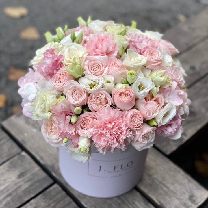 Цветочный бокс "Люксур" в Ярославле