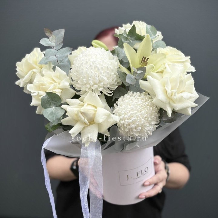 Цветы в шляпной коробке  в Ярославле