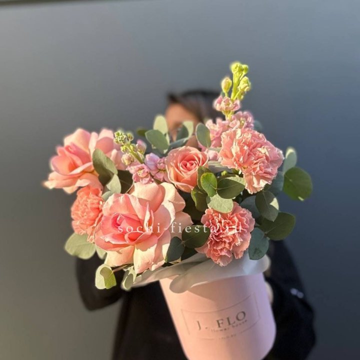 Цветы в боксе "Сизара" в Ярославле