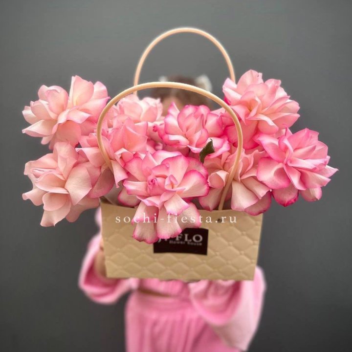 Сумочка розовых роз Венди в Ярославле