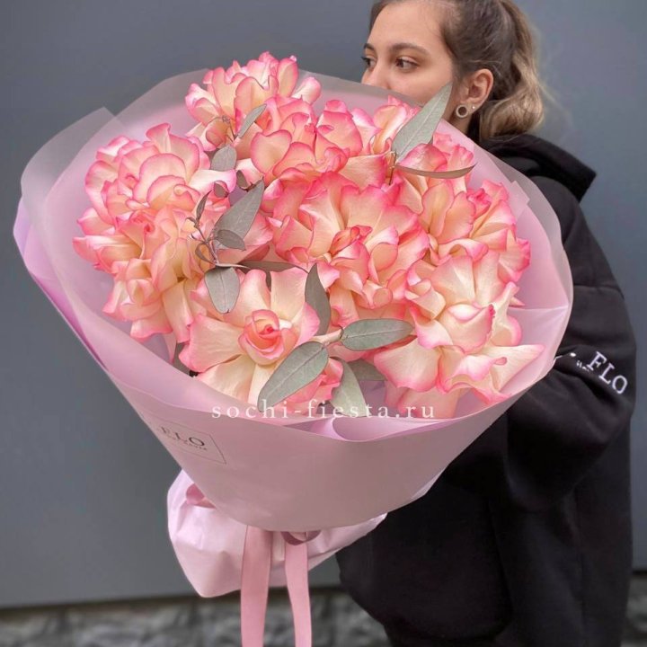 9 французских роз Джумилия в Ярославле