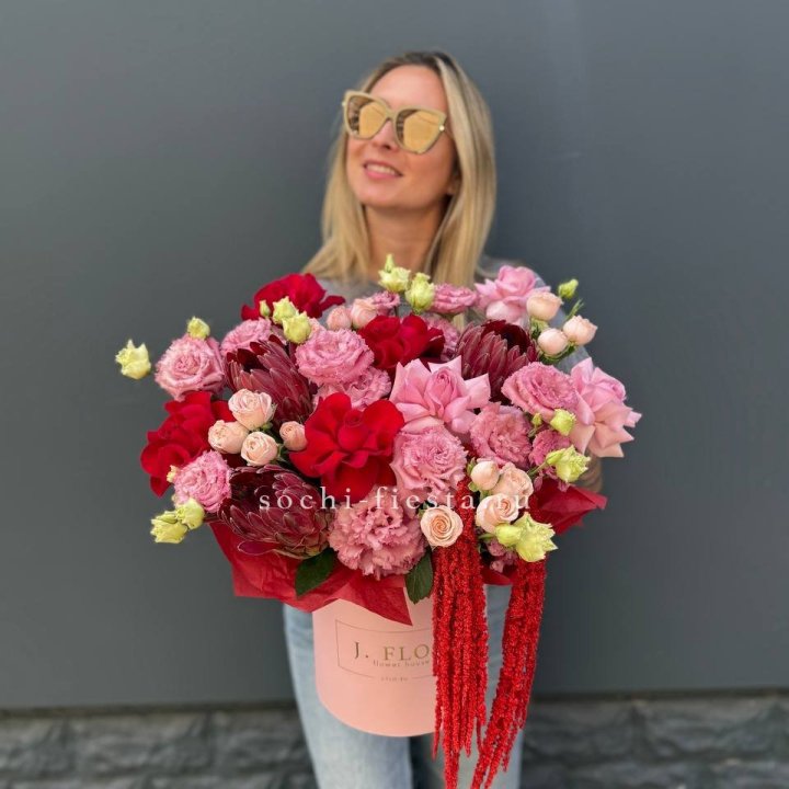 Дизайнерский цилиндр "Криотель" в Ярославле