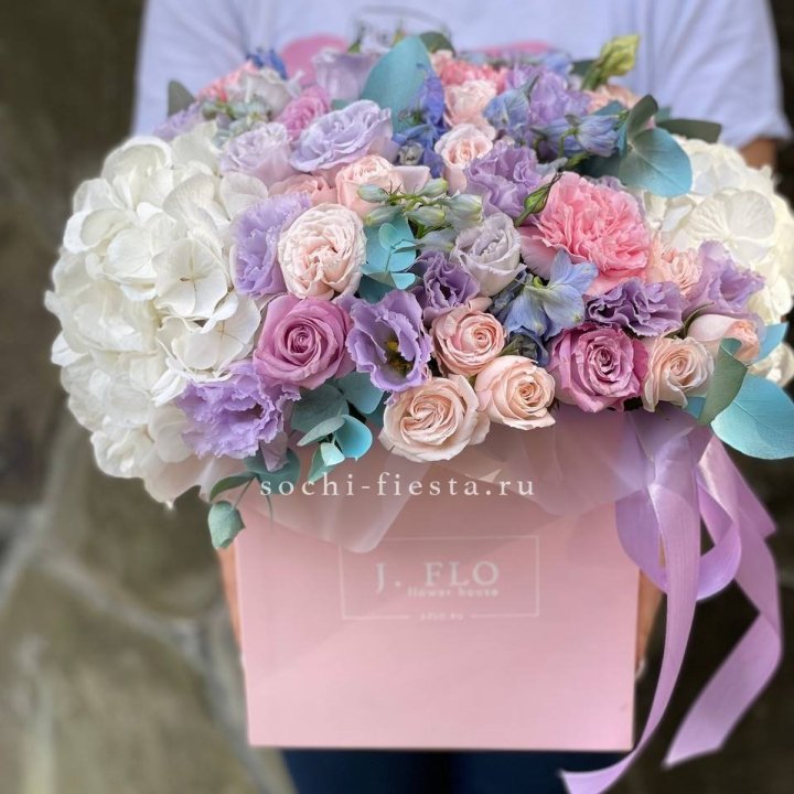 Цветочный бокс макси каб в Ярославле