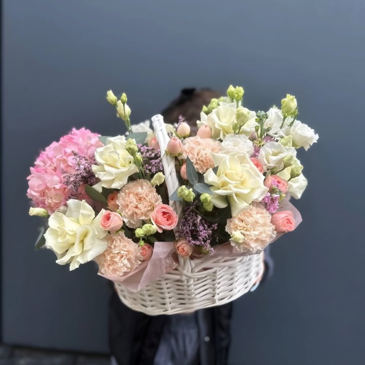 Цветочная корзина "Софтнес" в Ярославле