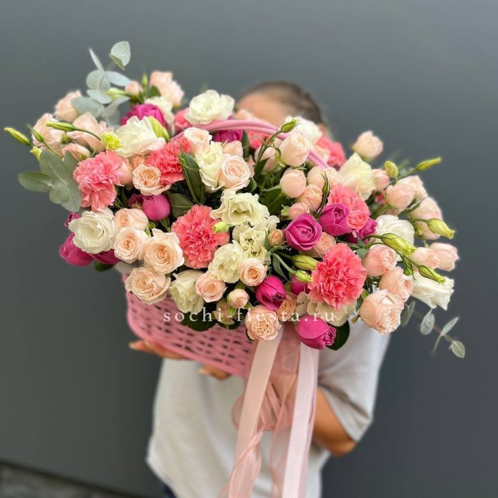 Цветочная корзина "Флоренция" в Ярославле