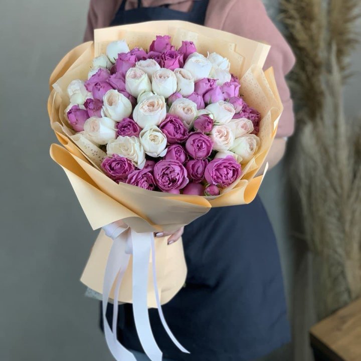 Букет кустовых роз Джулиана в Ярославле