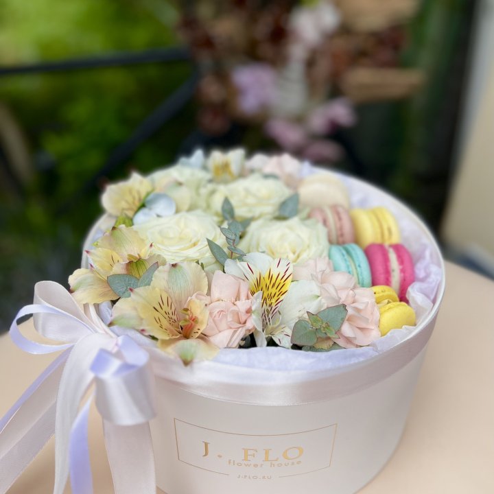 Цветочный бокс "Ника" в Ярославле