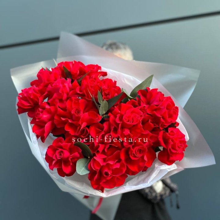 21 Красная французская роза в Ярославле
