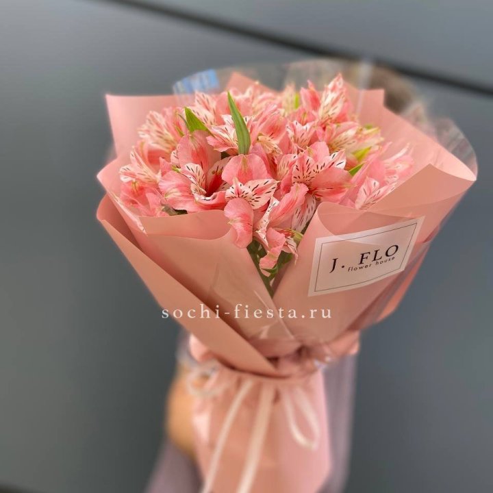 Букет альстромерий розовых в Ярославле
