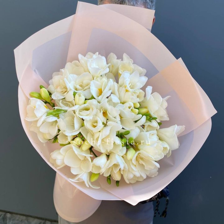 Букет белых фрезий  в Ярославле