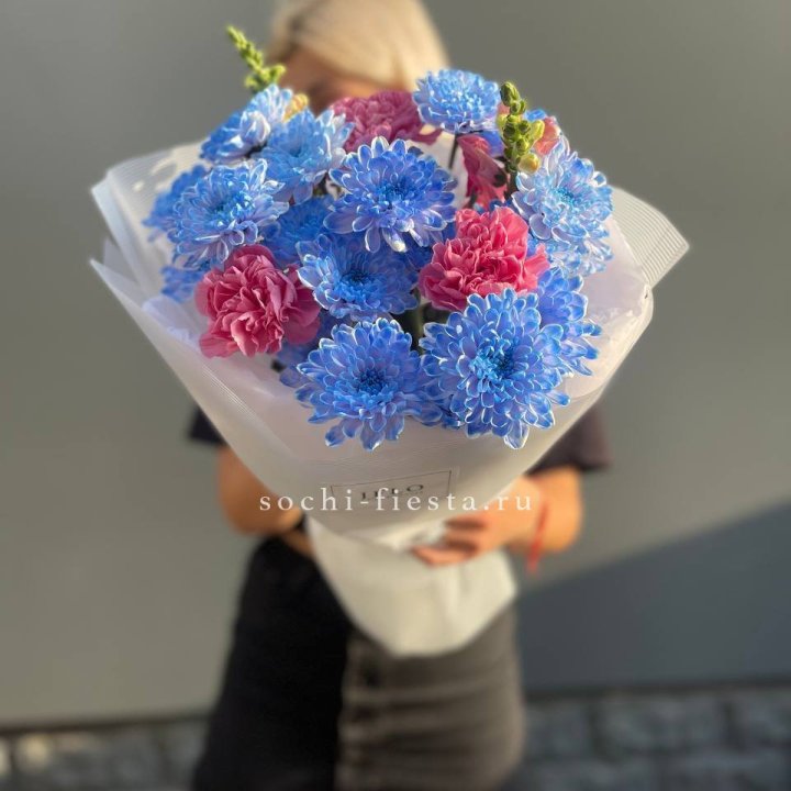 Букет сборный с хризантемой в Ярославле