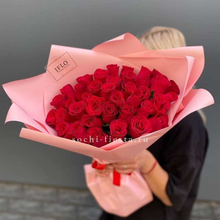 35 красных роз в Ярославле