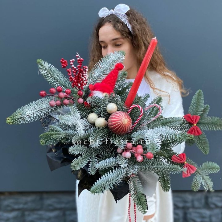 Композиция в бокале красная в Ярославле