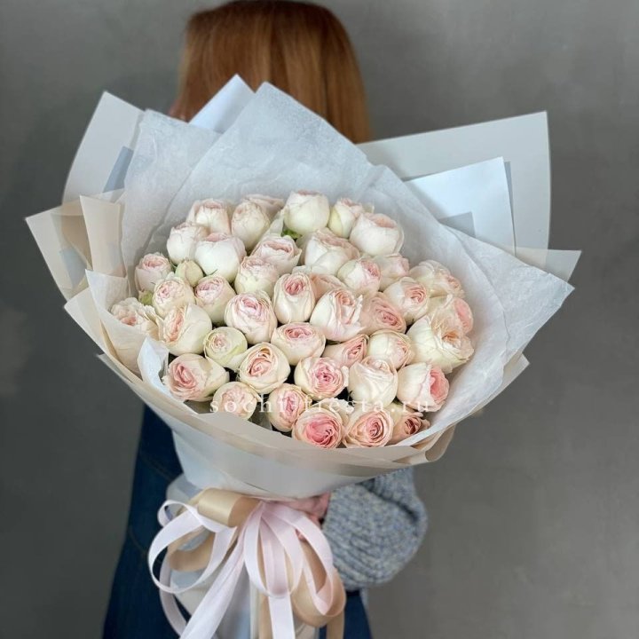 Букет пионовидных роз Пур лав в Ярославле